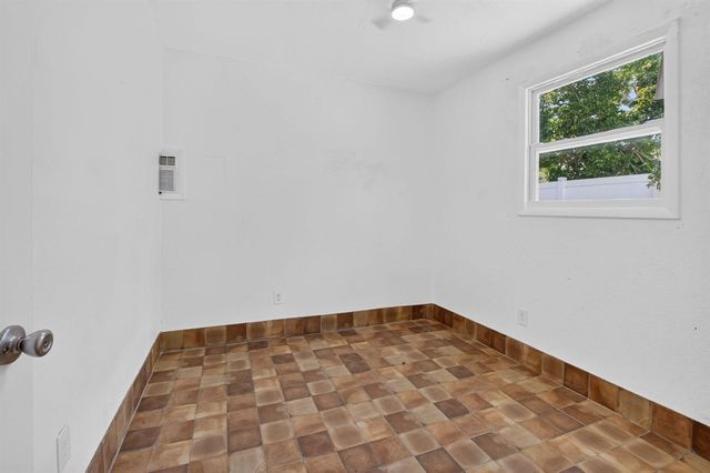 806 NE 2nd Avenue, Delray Beach, FL 33444