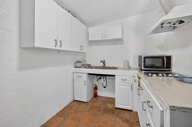 806 NE 2nd Avenue, Delray Beach, FL 33444