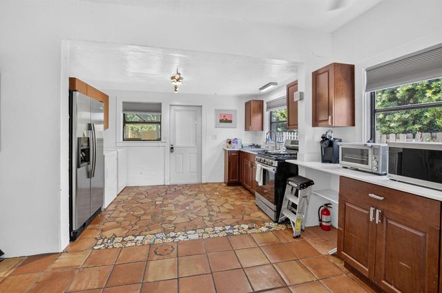 806 NE 2nd Avenue, Delray Beach, FL 33444