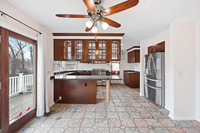 186 Violet Avenue, Poughkeepsie, NY 12601