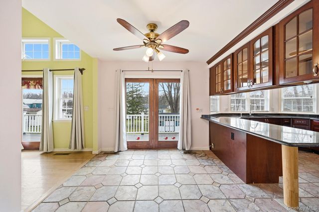 186 Violet Avenue, Poughkeepsie, NY 12601