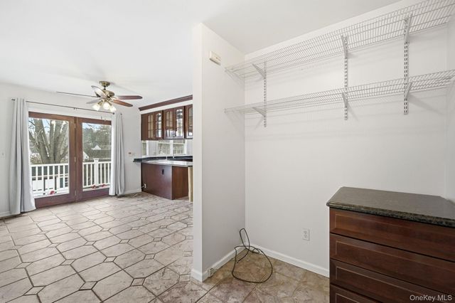 186 Violet Avenue, Poughkeepsie, NY 12601