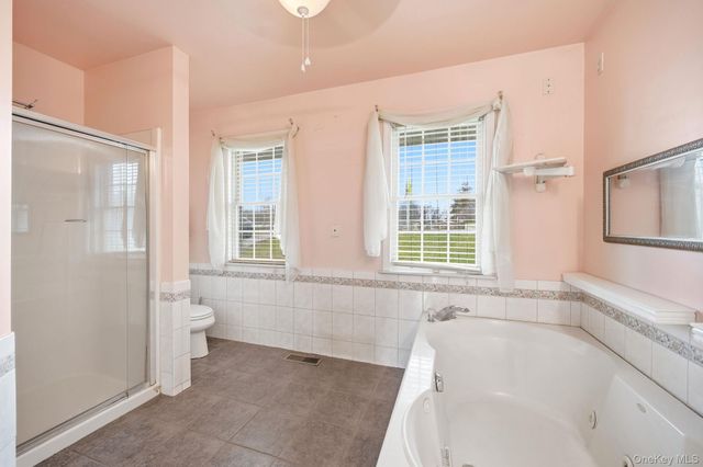 186 Violet Avenue, Poughkeepsie, NY 12601