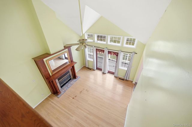 186 Violet Avenue, Poughkeepsie, NY 12601