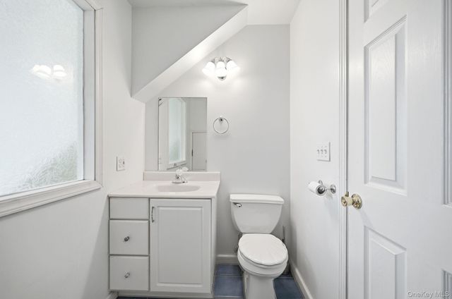 186 Violet Avenue, Poughkeepsie, NY 12601