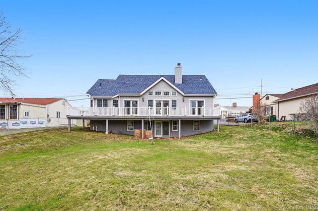 186 Violet Avenue, Poughkeepsie, NY 12601