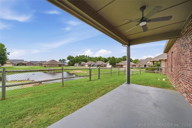 10722 Masters Circle, Jenks, OK 74037