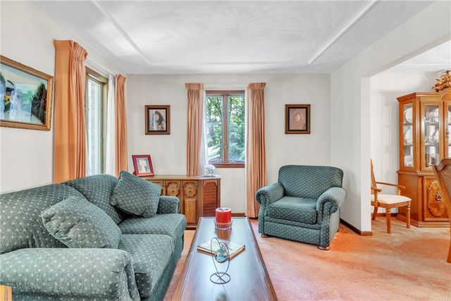 454 Cherokee Dr, Center Twp, PA 16001