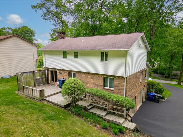 454 Cherokee Dr, Center Twp, PA 16001