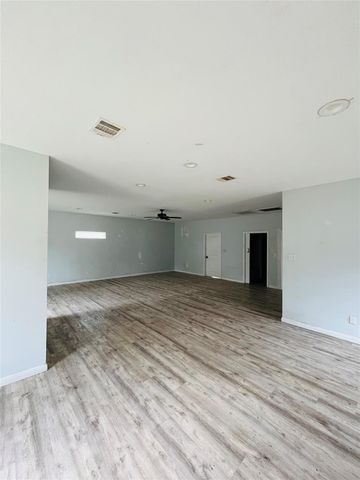 602 Big Deer Drive, Crosby, TX 77532