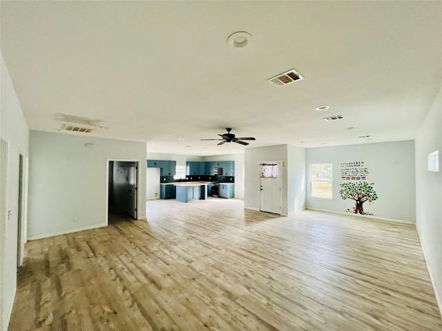 602 Big Deer Drive, Crosby, TX 77532