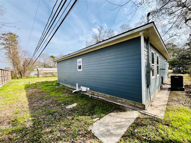 602 Big Deer Drive, Crosby, TX 77532