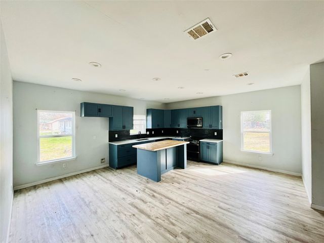 602 Big Deer Drive, Crosby, TX 77532