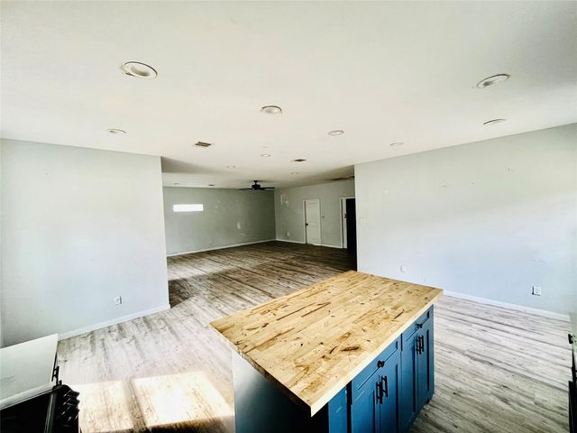 602 Big Deer Drive, Crosby, TX 77532