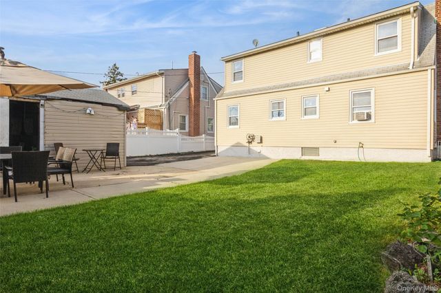 91 Grant Drive E, Valley Stream, NY 11580