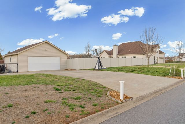 4520 Crossroads Drive, Clarksville, TN 37040