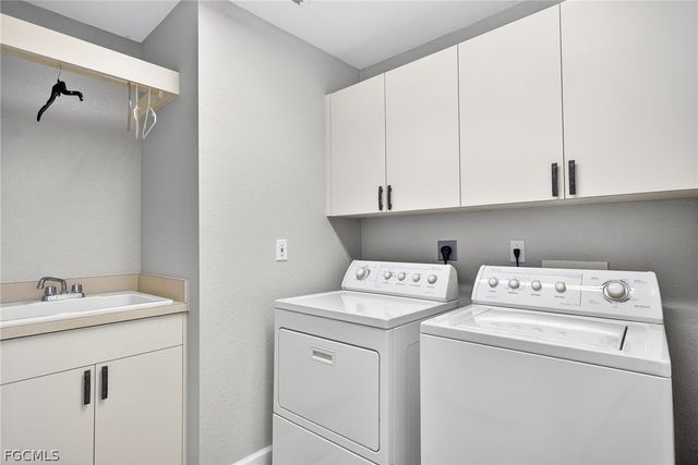 8943 Greenwich Hills WAY, Fort Myers, FL 33908