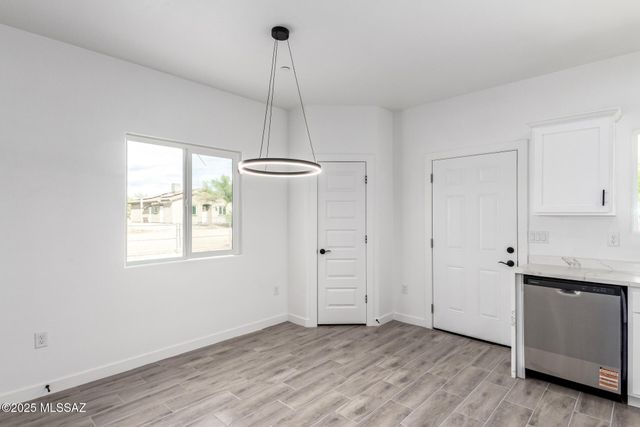 9025 W Bruce Street, Tucson, AZ 85735