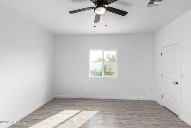 9025 W Bruce Street, Tucson, AZ 85735