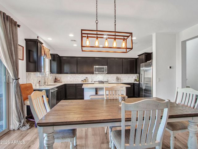14226 W COTTONTAIL Lane, Surprise, AZ 85387