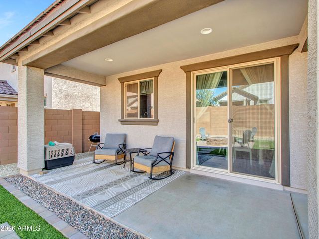 14226 W COTTONTAIL Lane, Surprise, AZ 85387