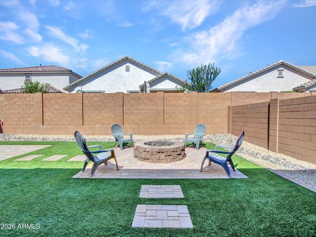 14226 W COTTONTAIL Lane, Surprise, AZ 85387