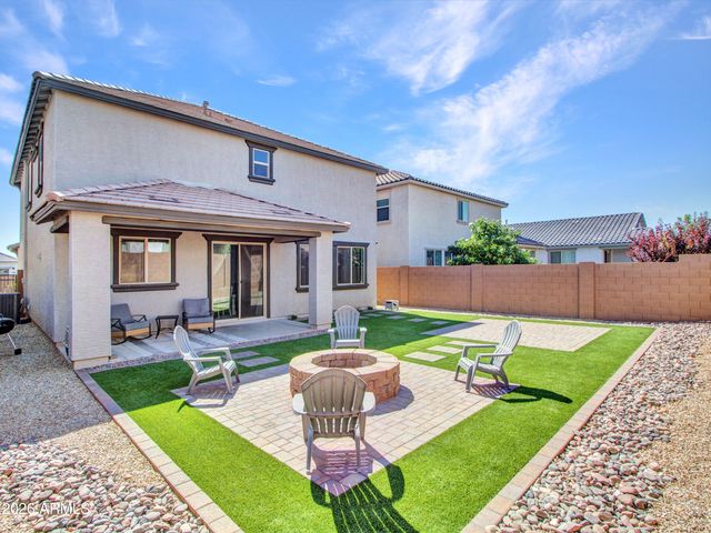 14226 W COTTONTAIL Lane, Surprise, AZ 85387