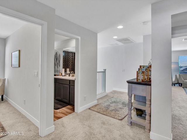 14226 W COTTONTAIL Lane, Surprise, AZ 85387