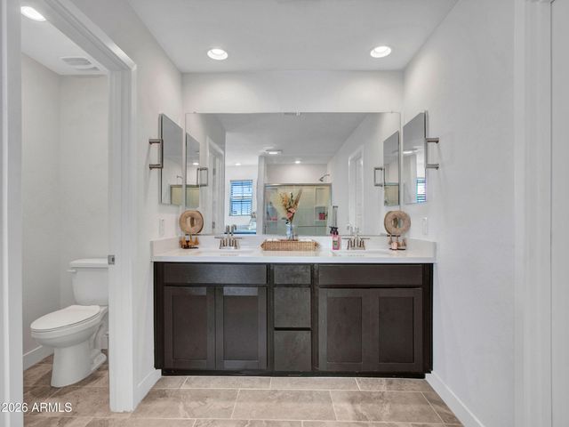 14226 W COTTONTAIL Lane, Surprise, AZ 85387
