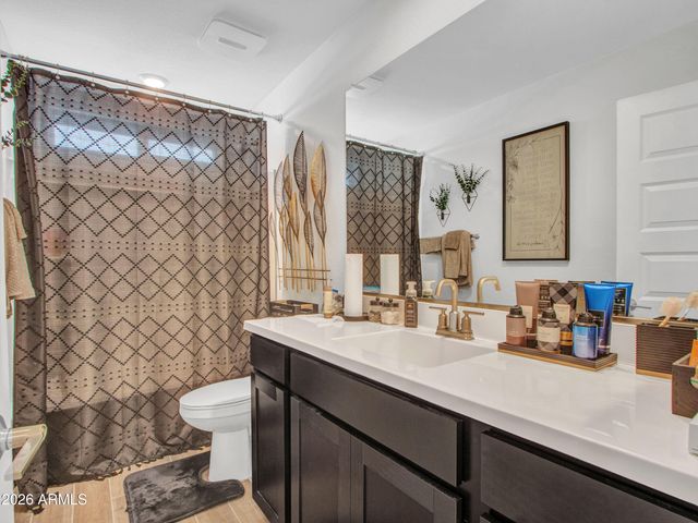 14226 W COTTONTAIL Lane, Surprise, AZ 85387