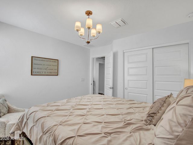 14226 W COTTONTAIL Lane, Surprise, AZ 85387