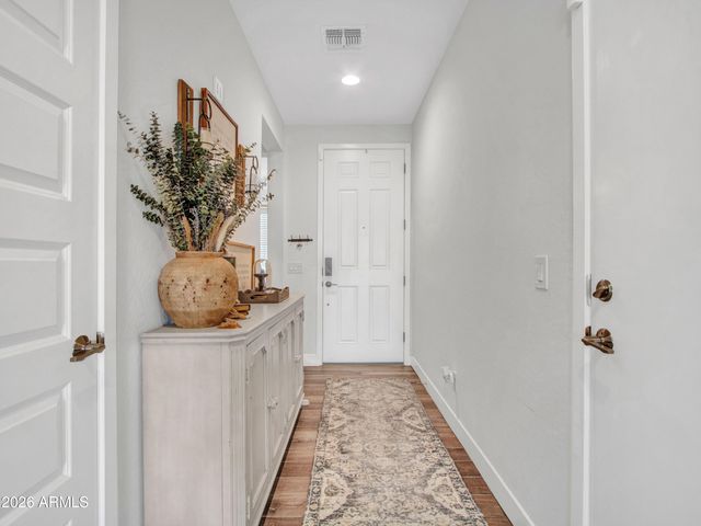 14226 W COTTONTAIL Lane, Surprise, AZ 85387