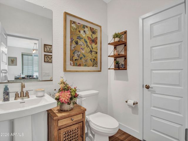 14226 W COTTONTAIL Lane, Surprise, AZ 85387