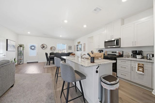 12197 Deborah Pl, Victorville, CA 92392