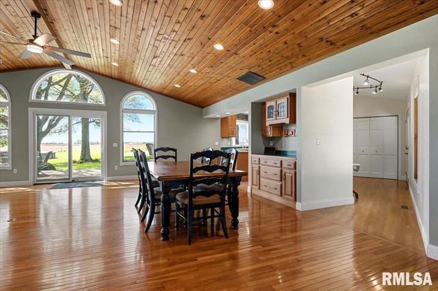 15500 W Loami Road, New Berlin, IL 62670