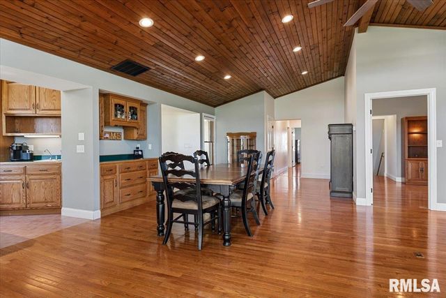 15500 W Loami Road, New Berlin, IL 62670