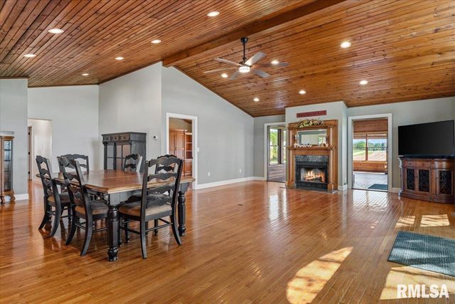 15500 W Loami Road, New Berlin, IL 62670