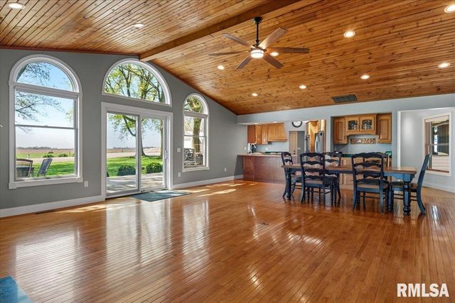 15500 W Loami Road, New Berlin, IL 62670
