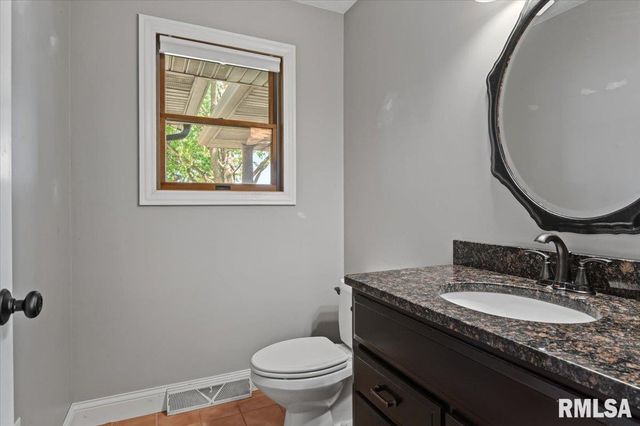 15500 W Loami Road, New Berlin, IL 62670