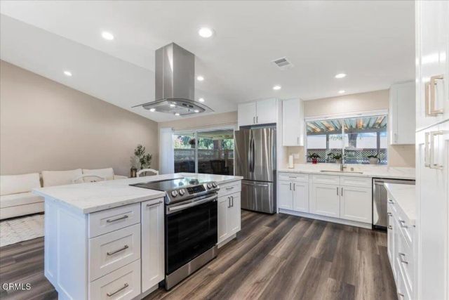 13201 Village 13, Camarillo, CA 93012