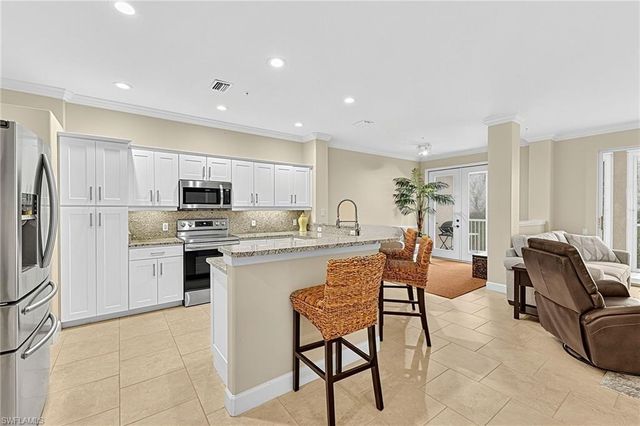 9111 Southmont CV 305, Fort Myers, FL 33908