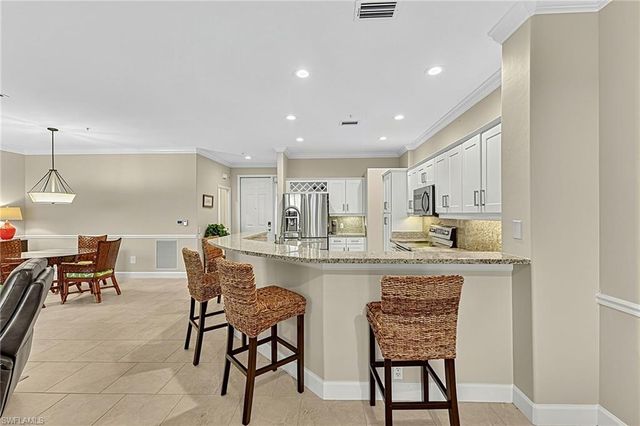 9111 Southmont CV 305, Fort Myers, FL 33908