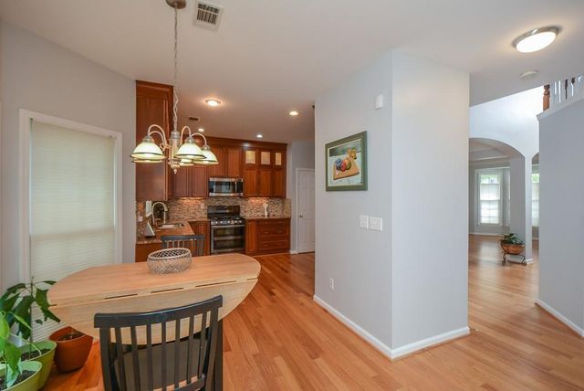 212 Ivy Glen Circle, Avondale Estates, GA 30002