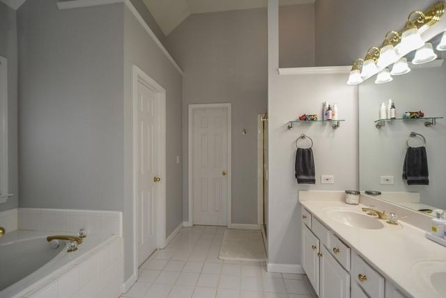 212 Ivy Glen Circle, Avondale Estates, GA 30002