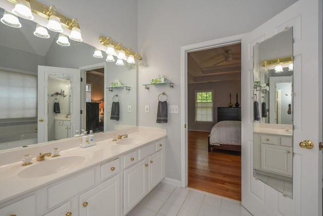 212 Ivy Glen Circle, Avondale Estates, GA 30002