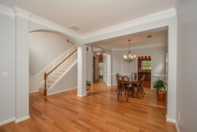 212 Ivy Glen Circle, Avondale Estates, GA 30002