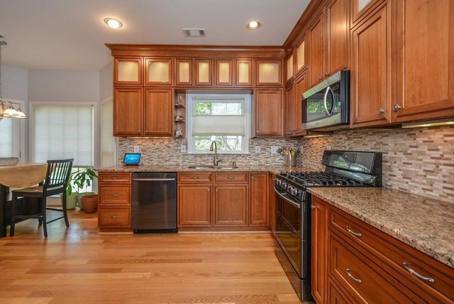 212 Ivy Glen Circle, Avondale Estates, GA 30002