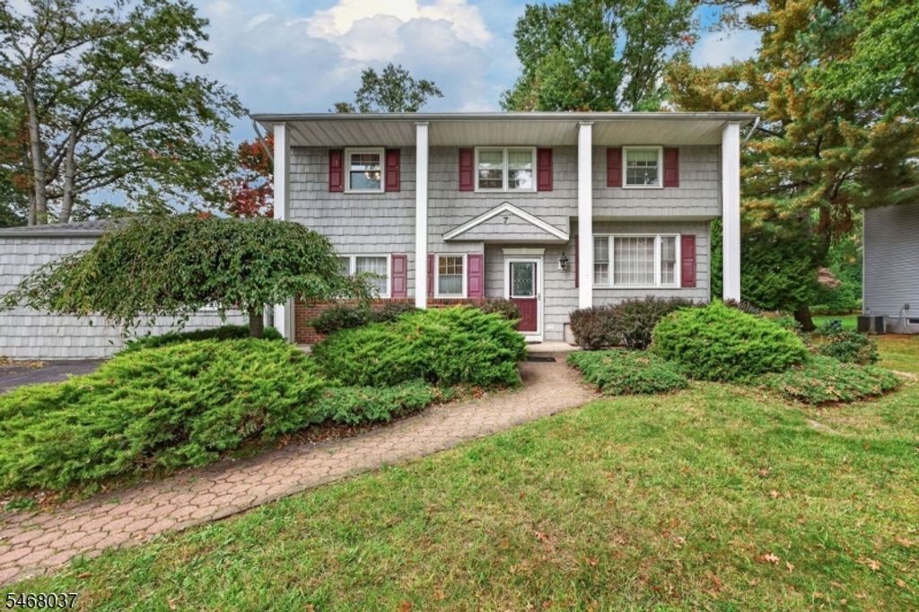 7 Maxal St, Green Brook Twp., NJ 08812 — exterior