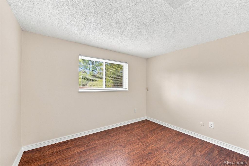 Image 17 of property listing at 7183 S Syracuse Street, Centennial, CO 80112