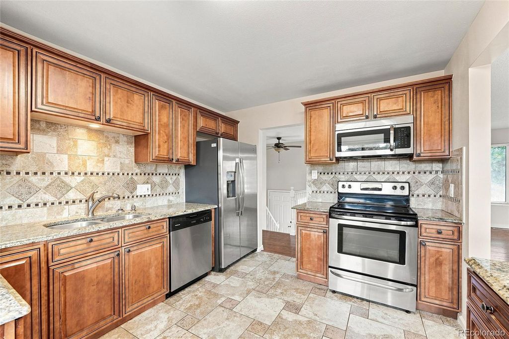 Image 5 of property listing at 7183 S Syracuse Street, Centennial, CO 80112